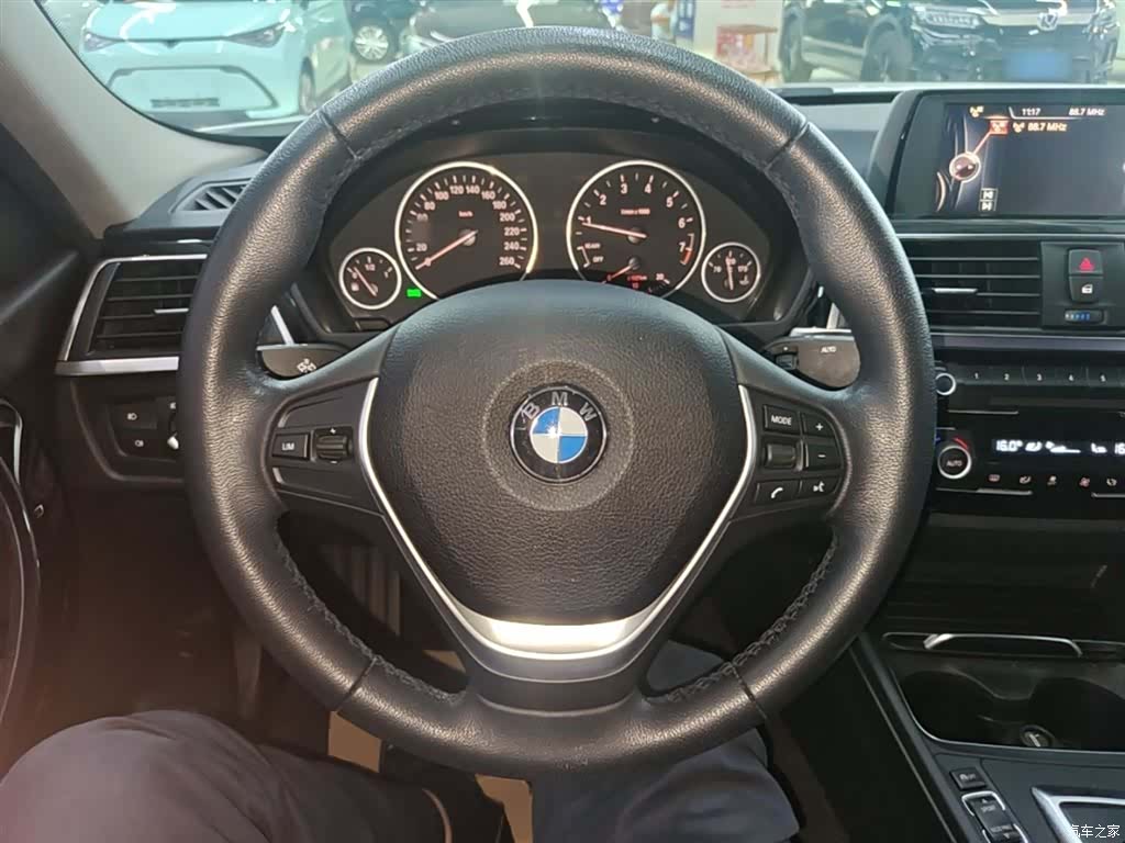 BMW 3 Series, 2017 11