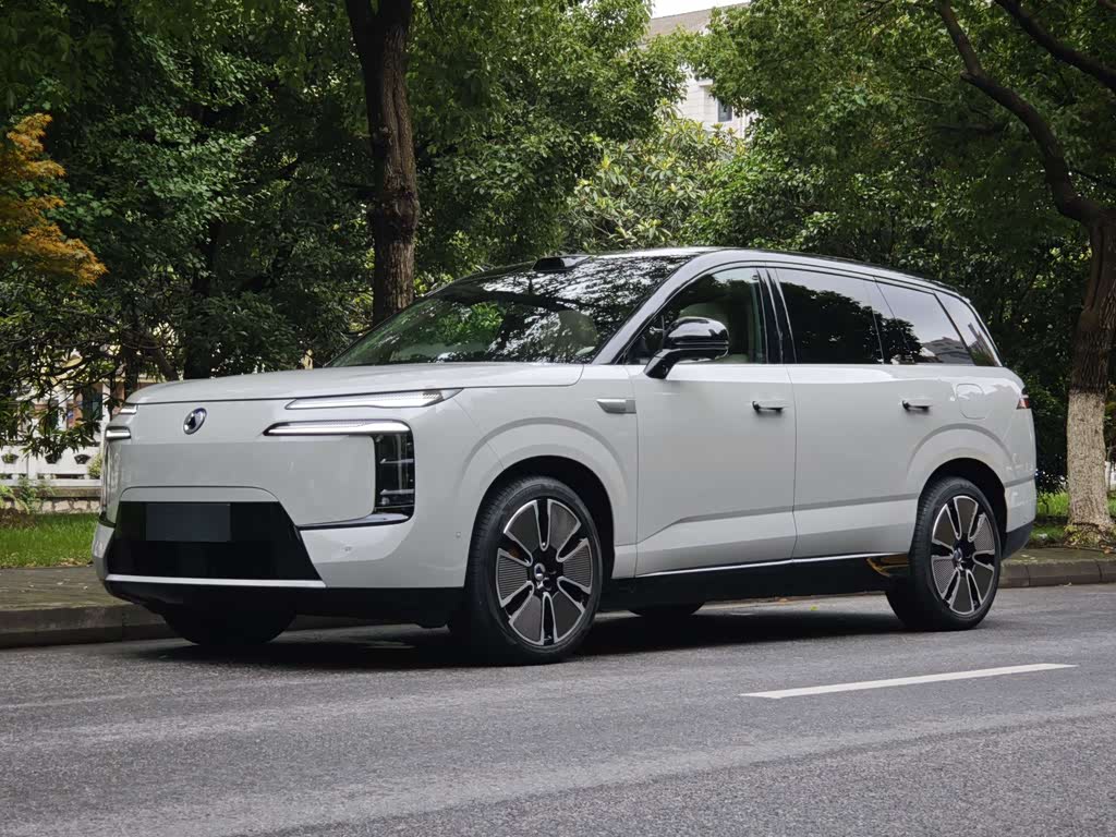 Denza N8L