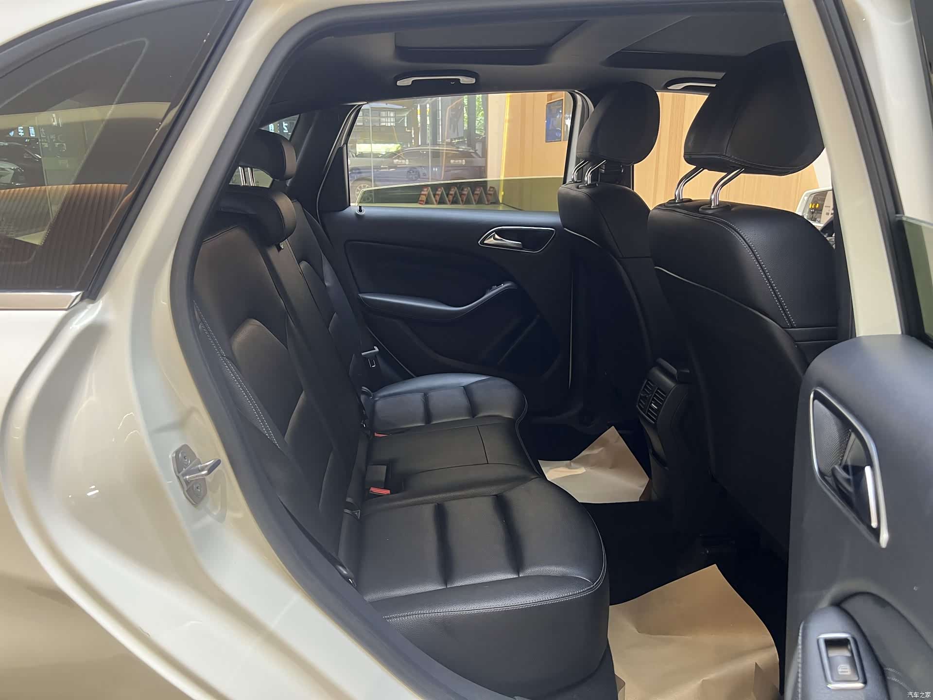 Mercedes-Benz B-Class, 2018 10