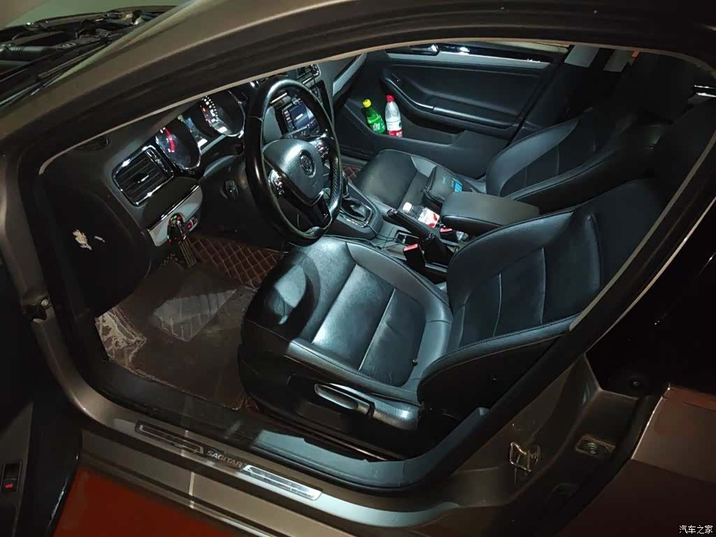 Volkswagen Sagitar, 2016 13