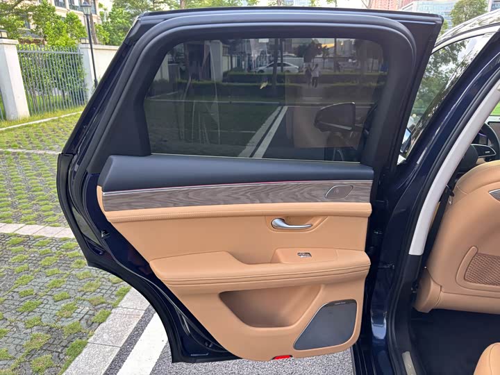 AITO M5 2022 zeng cheng AWD Performance