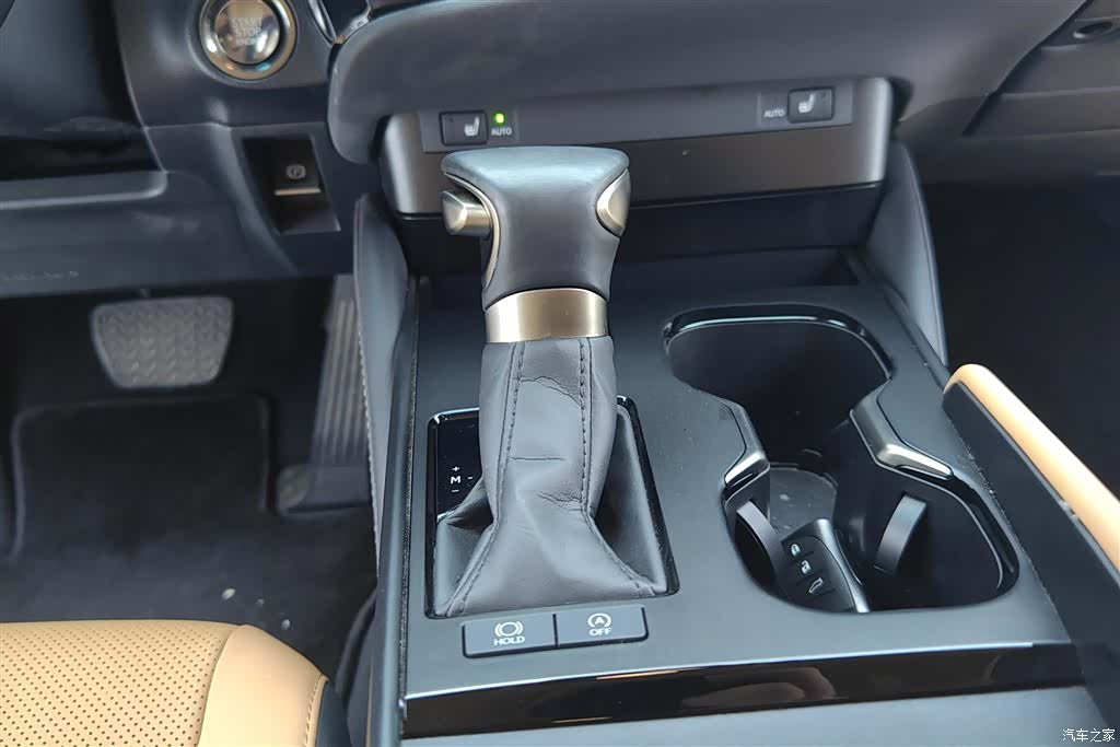 Lexus ES, 2024 16
