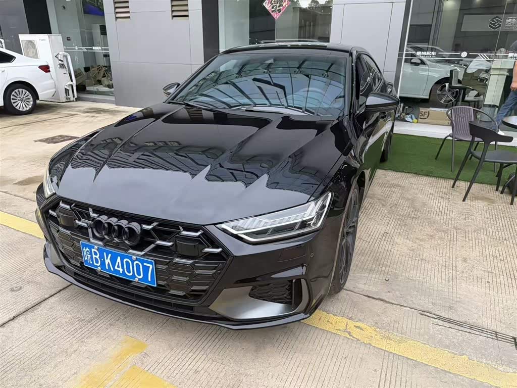 Audi A7L