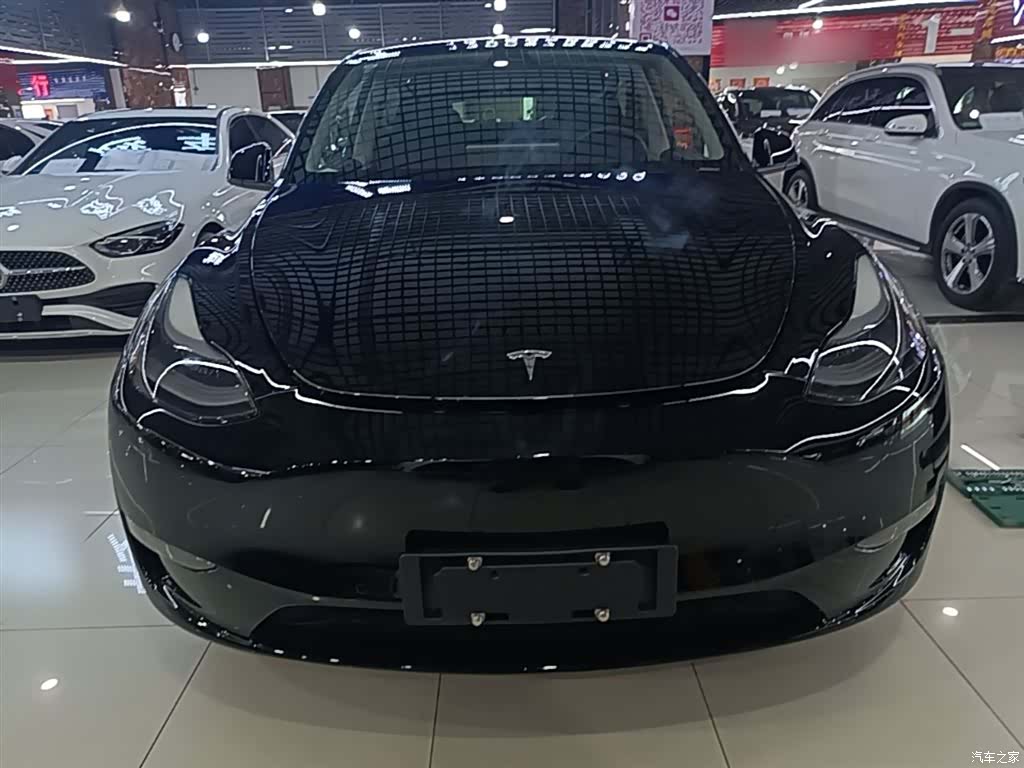 Tesla Model Y, 2021 3