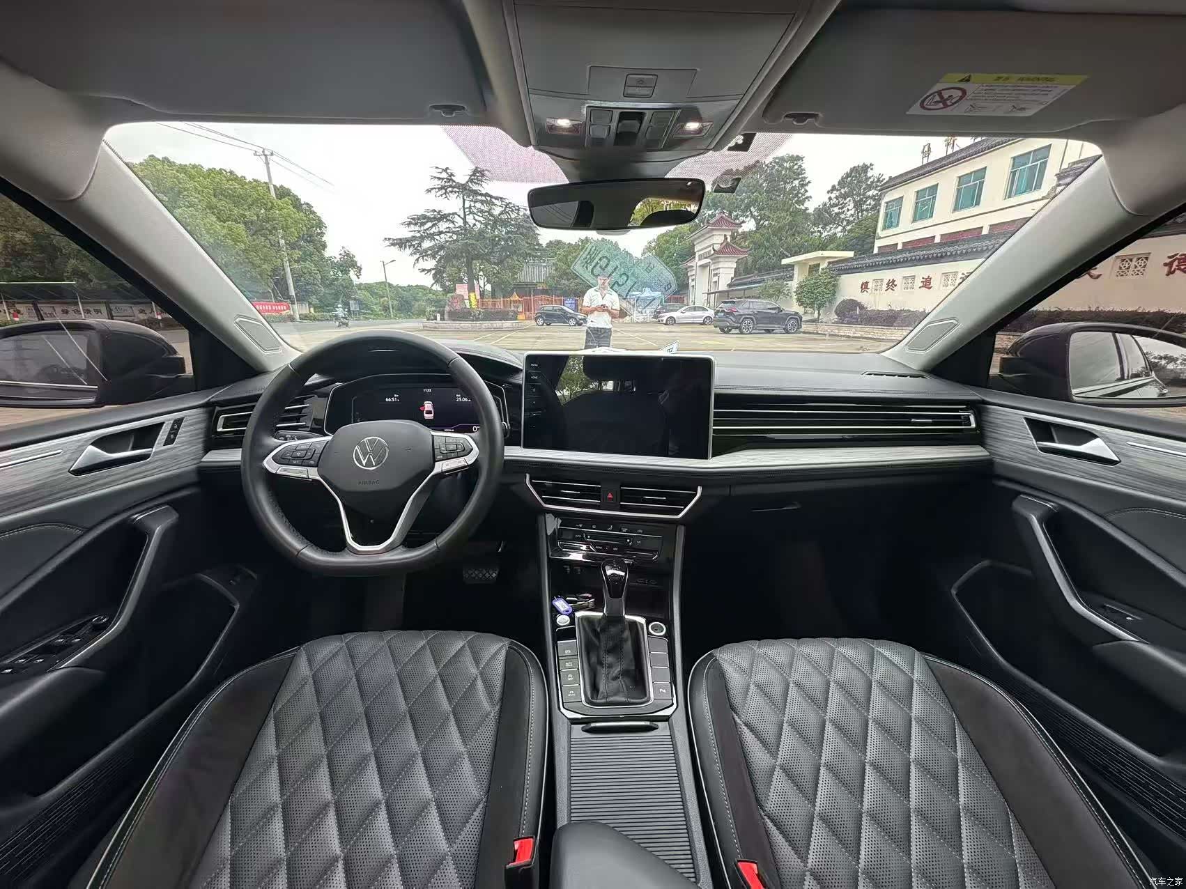 Volkswagen Sagitar, 2023 6