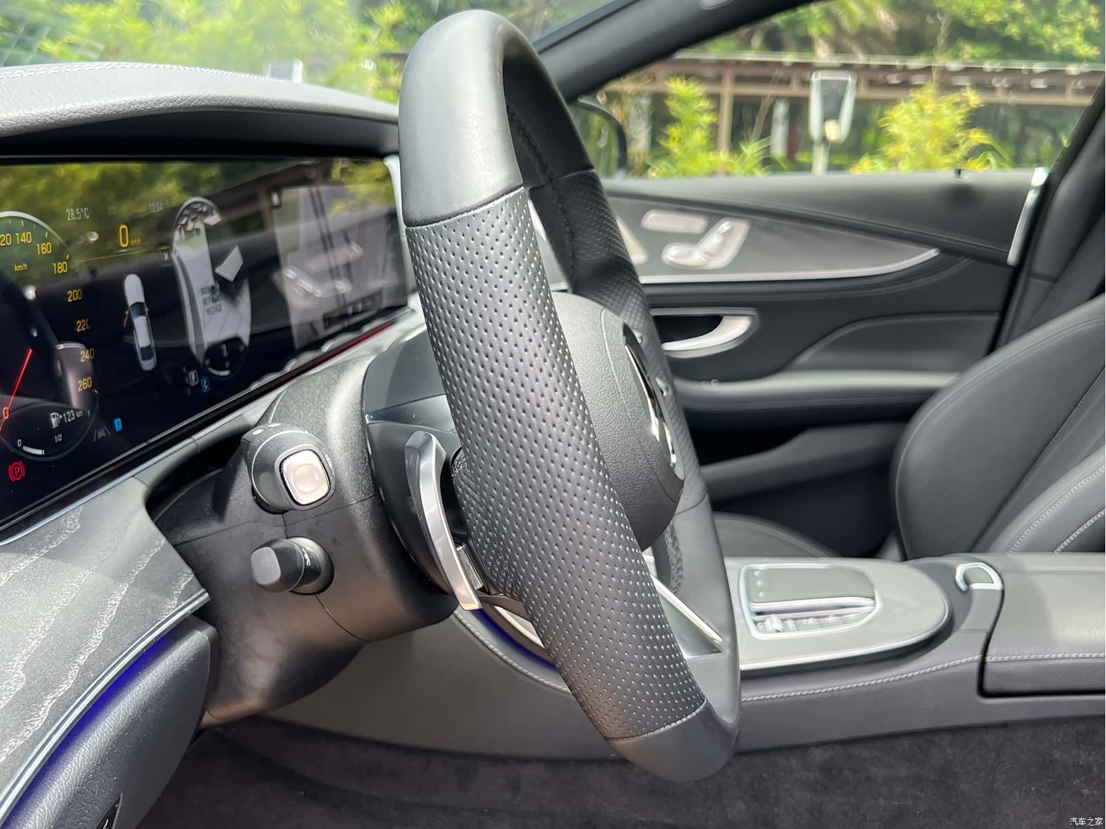 Mercedes-Benz CLS, 2022 32