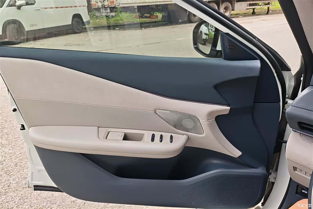 Nissan Teana, 2026 7