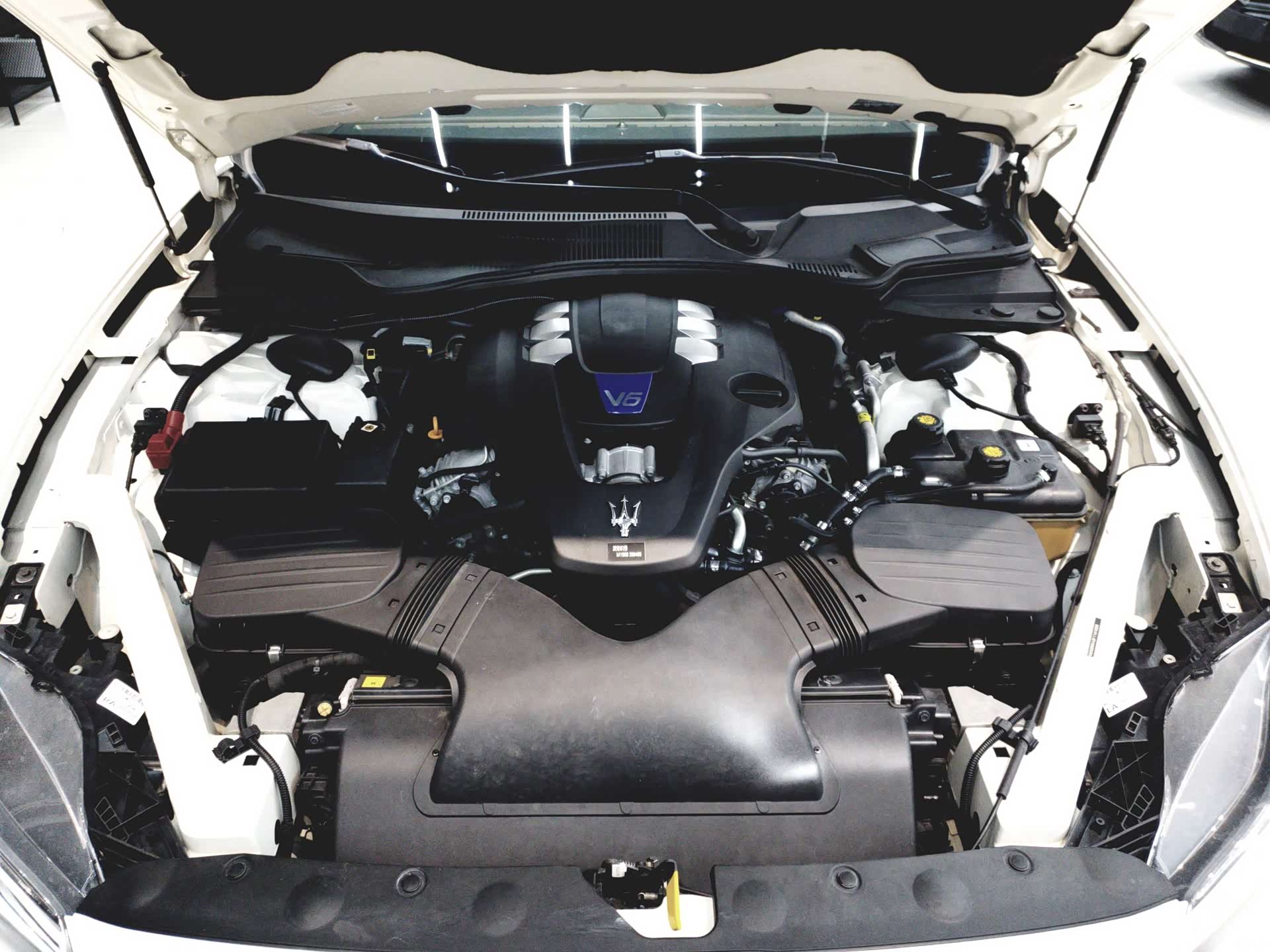 Maserati Q4, 2015 16