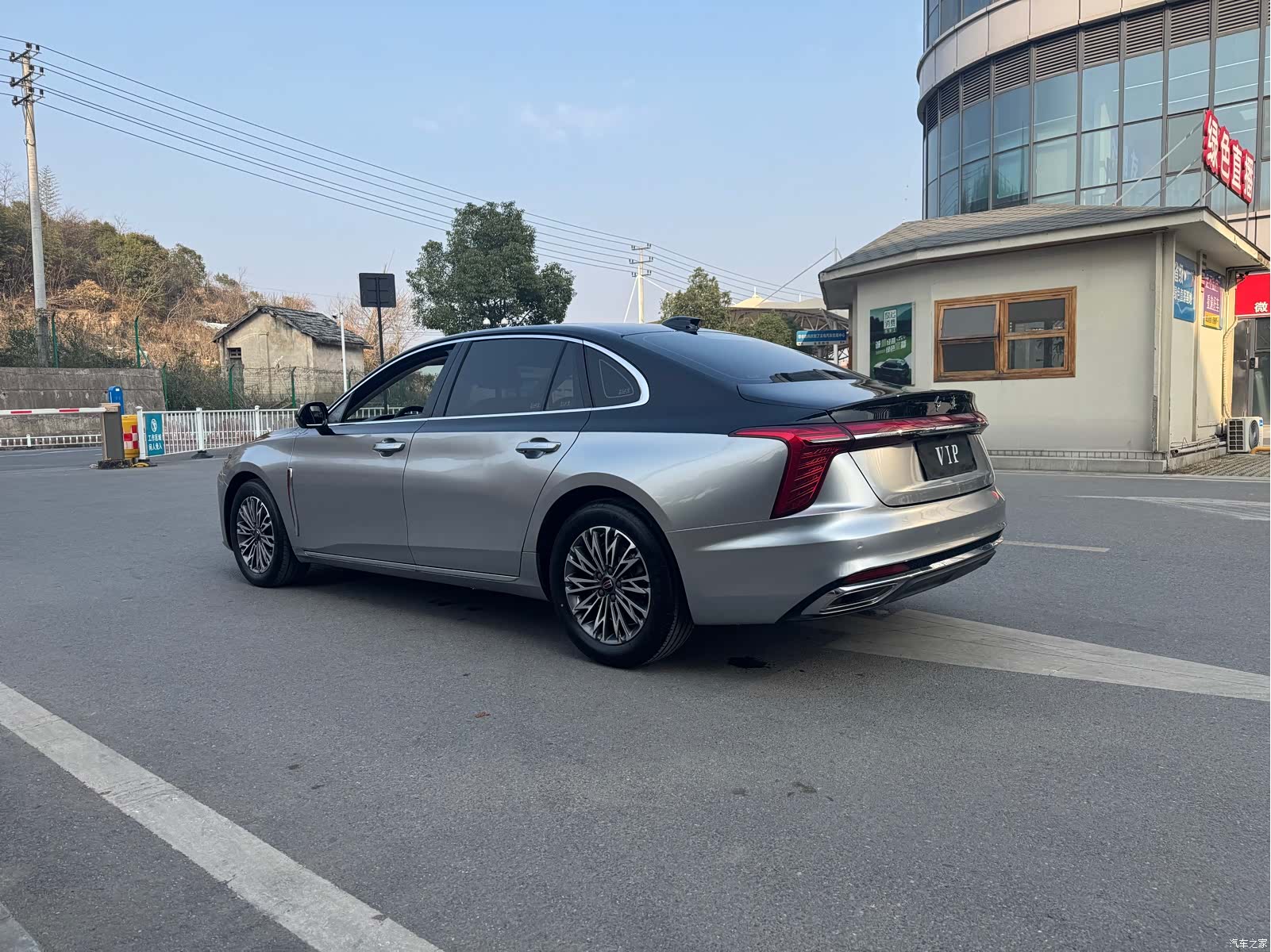 Hongqi H5, 2025 8