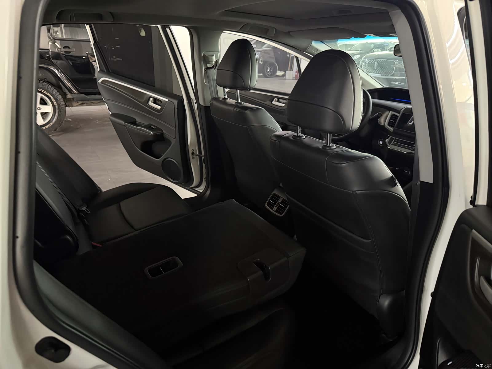 Honda Jade, 2014 8