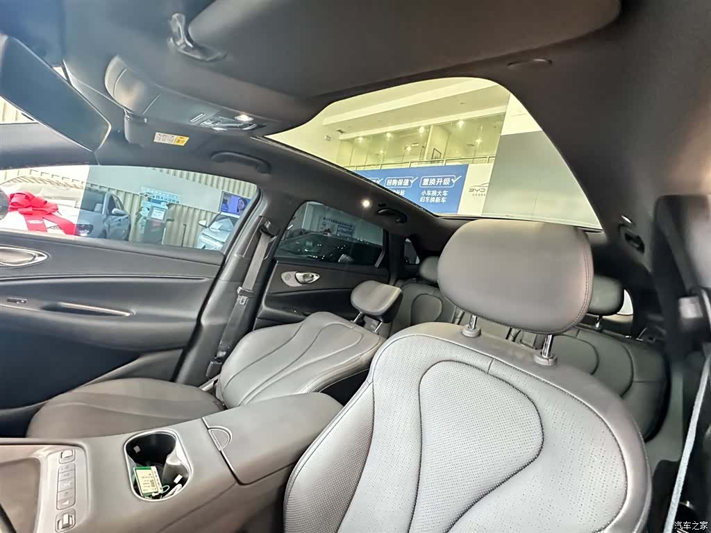 BYD HiAce, 2026 13