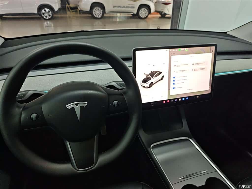 Tesla Model Y, 2024 14