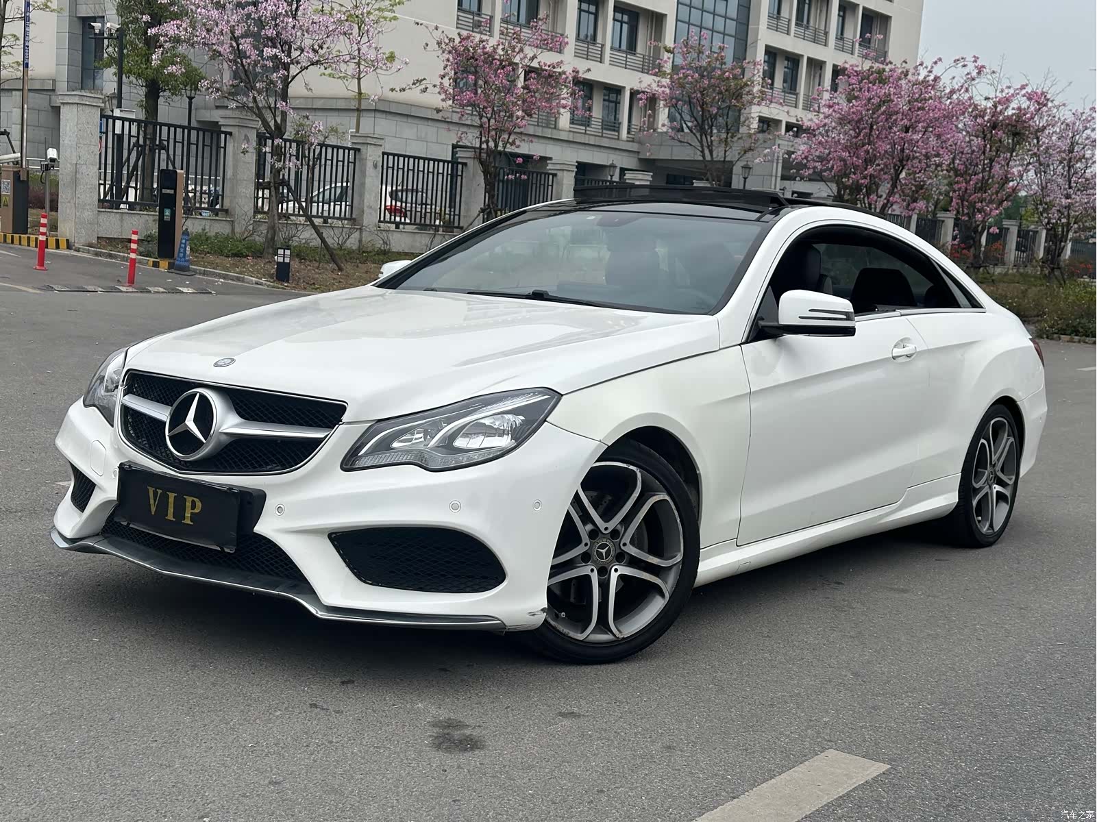 Mercedes-Benz E-Class, 2014 1