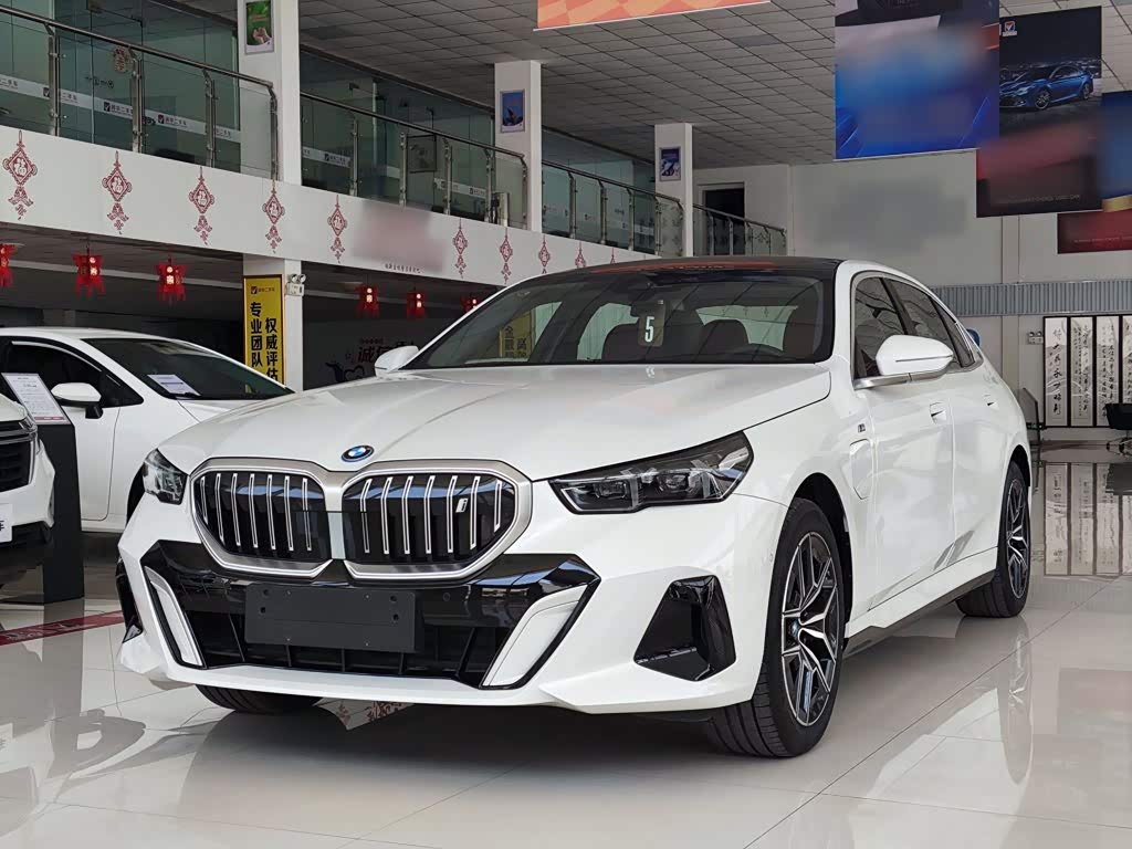BMW i5