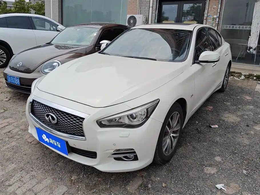 Infiniti Q50L