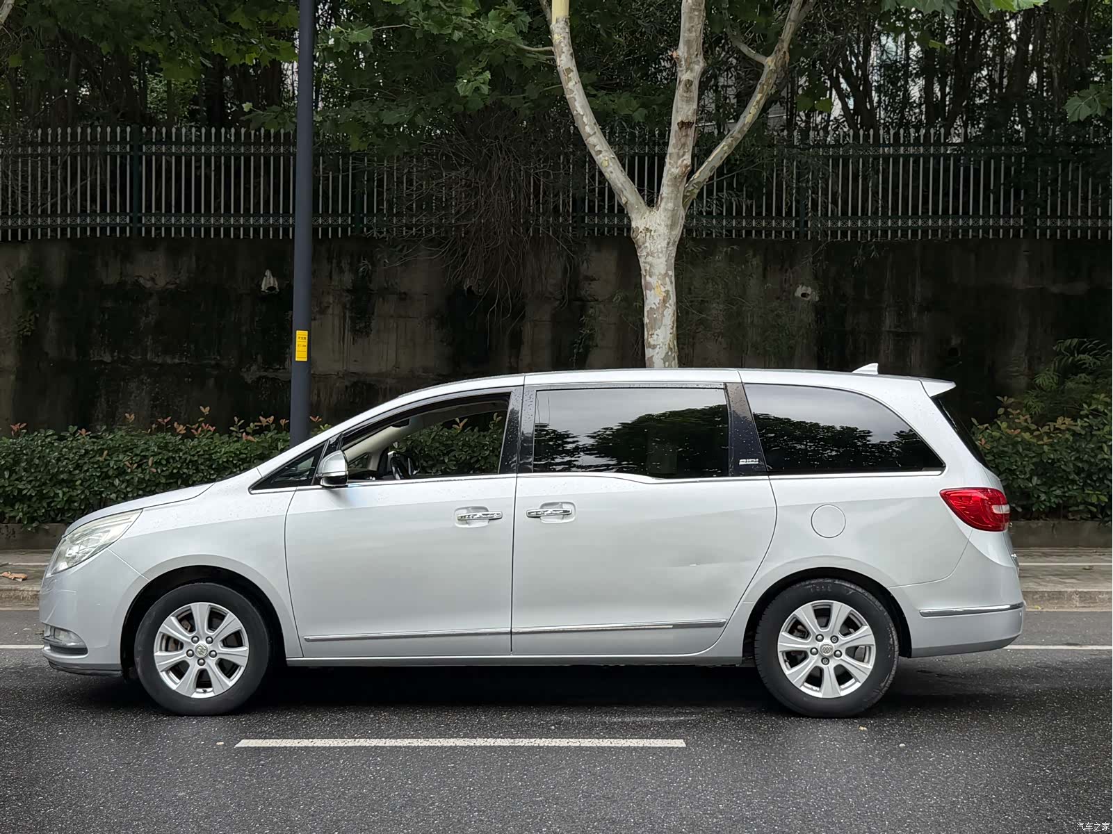 Buick GL8, 2014 17
