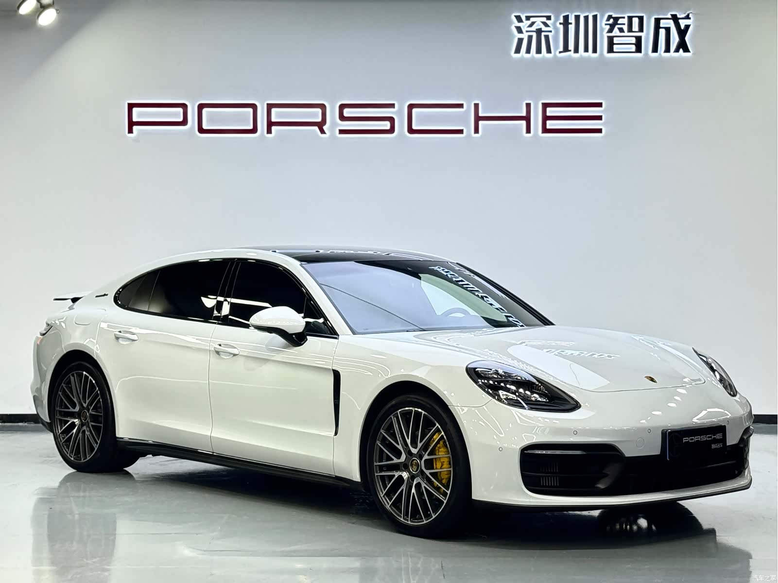 Porsche Panamera, 2023 3