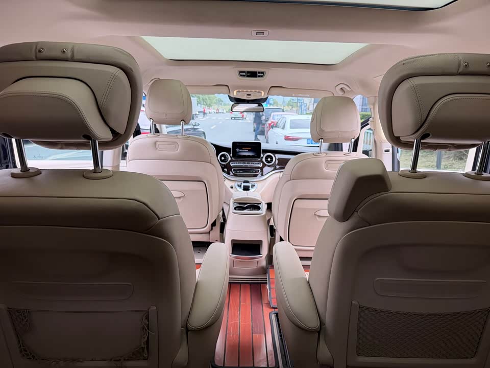 Mercedes-Benz V-class