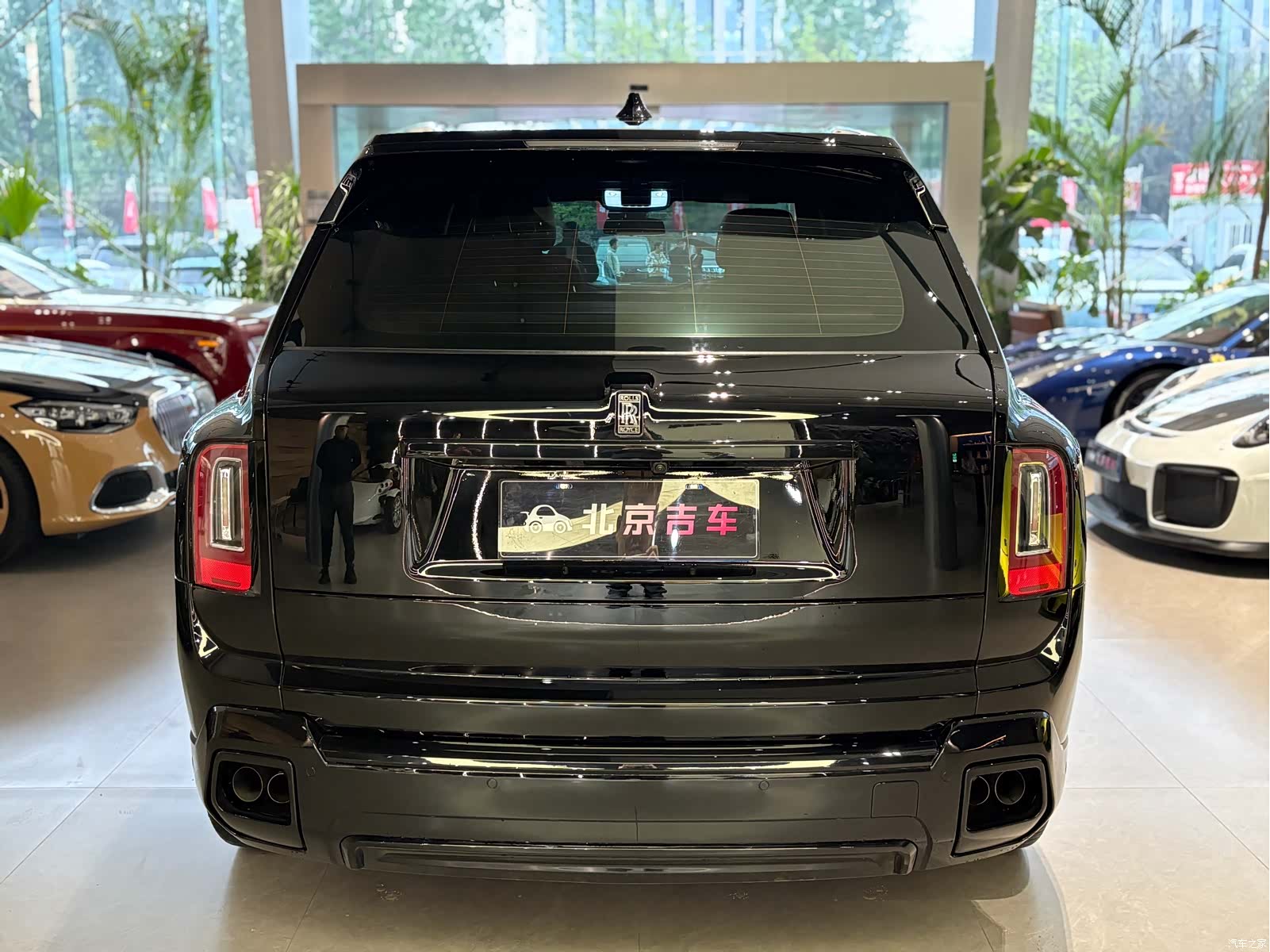 Rolls-Royce Cullinan, 2020 4