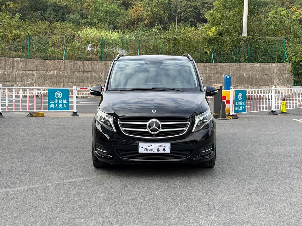 Mercedes-Benz V-class