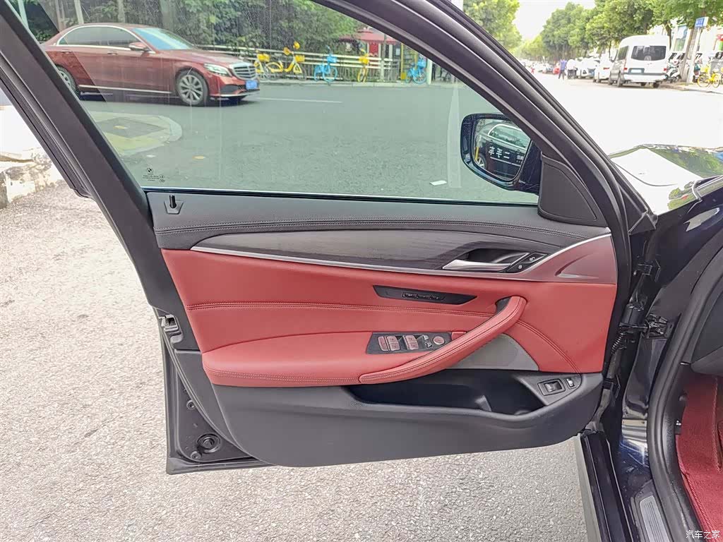 BMW 5 Series, 2021 6