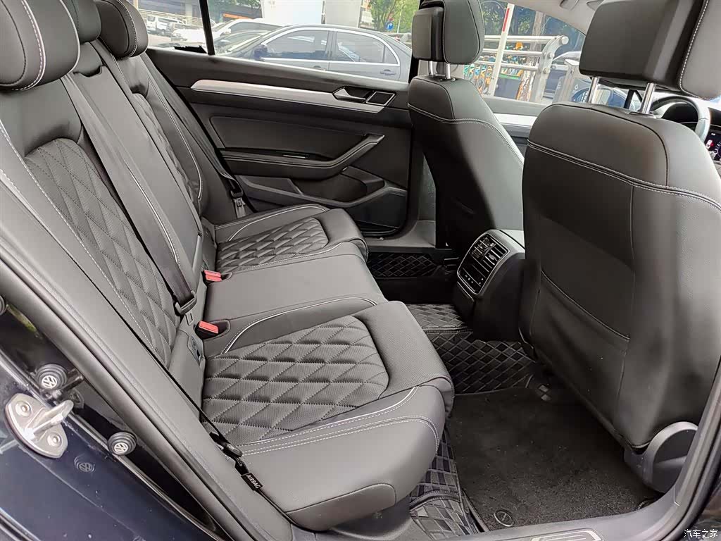Volkswagen Magotan, 2022 11