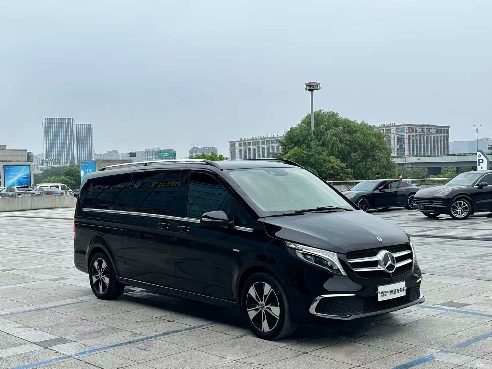 Mercedes-Benz V-Class, 2021 3