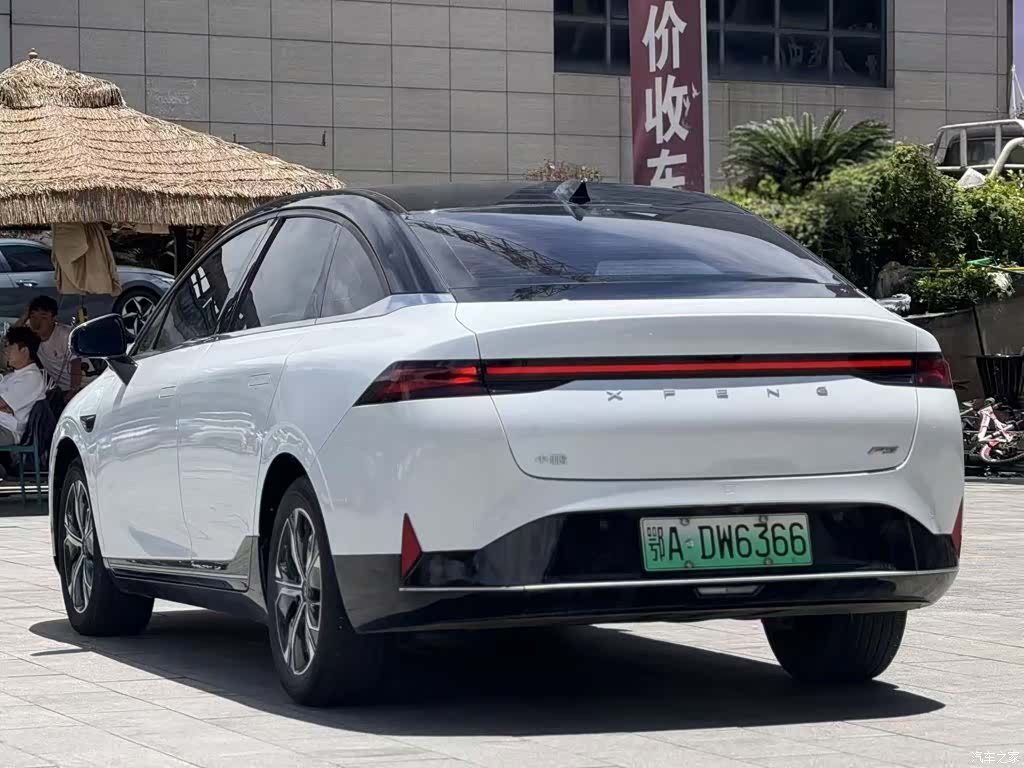 Xpeng P5, 2022 8