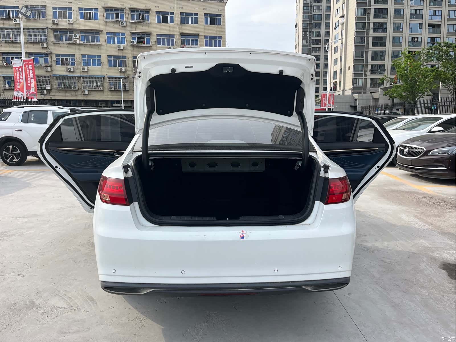 Geely Emgrand, 2021 18