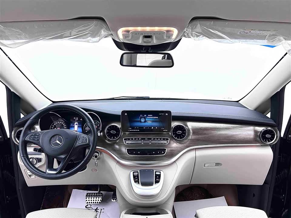 Mercedes-Benz V-class