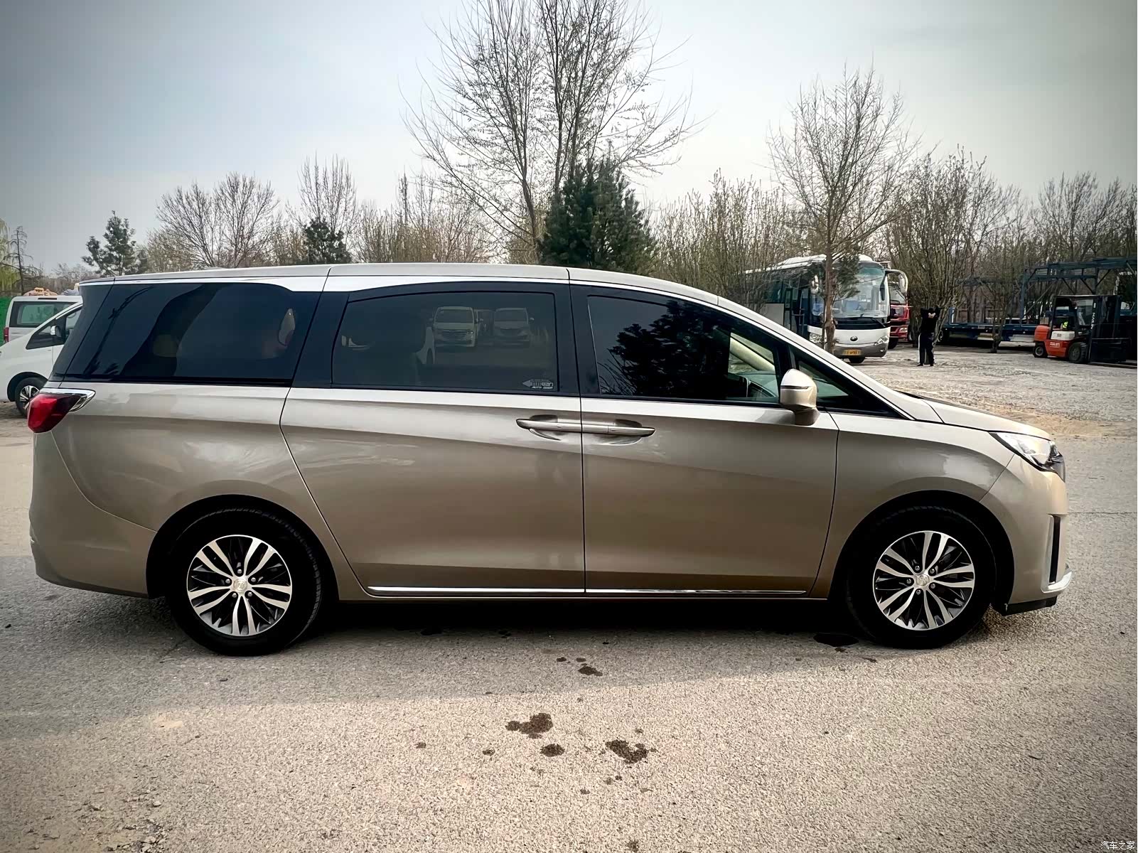 Buick GL8, 2022 4