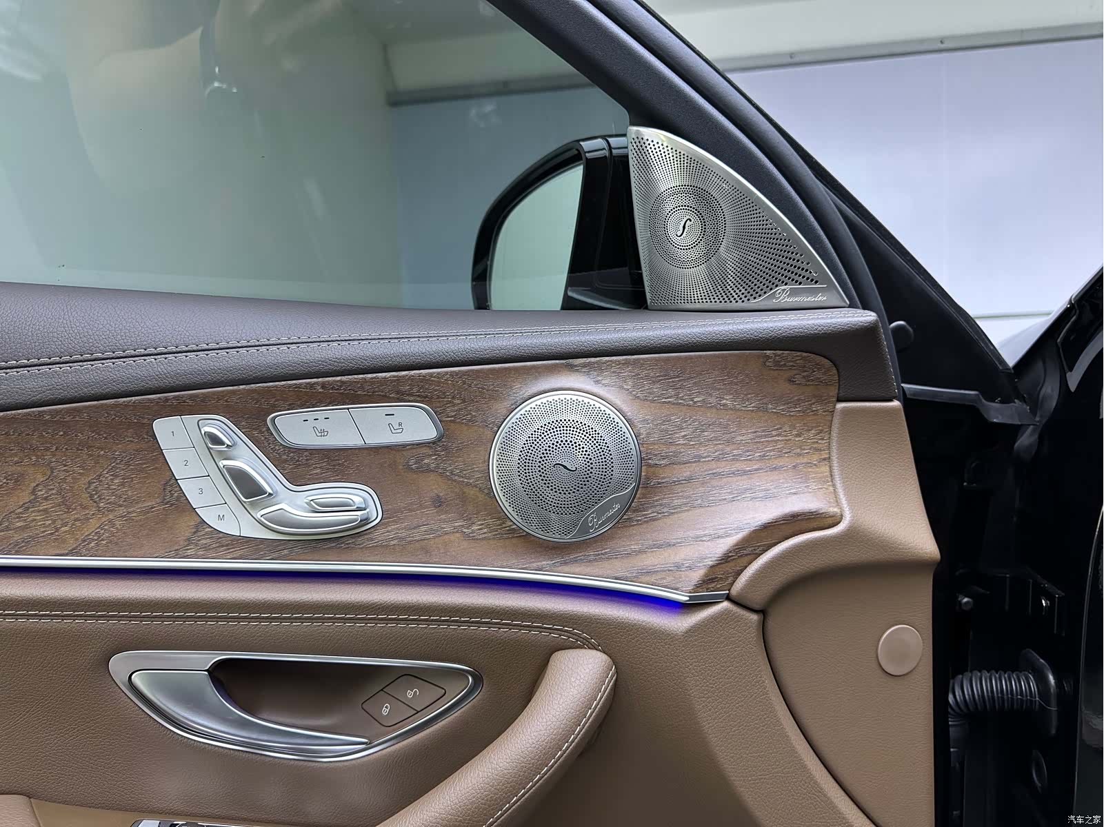 Mercedes-Benz E-Class, 2022 11