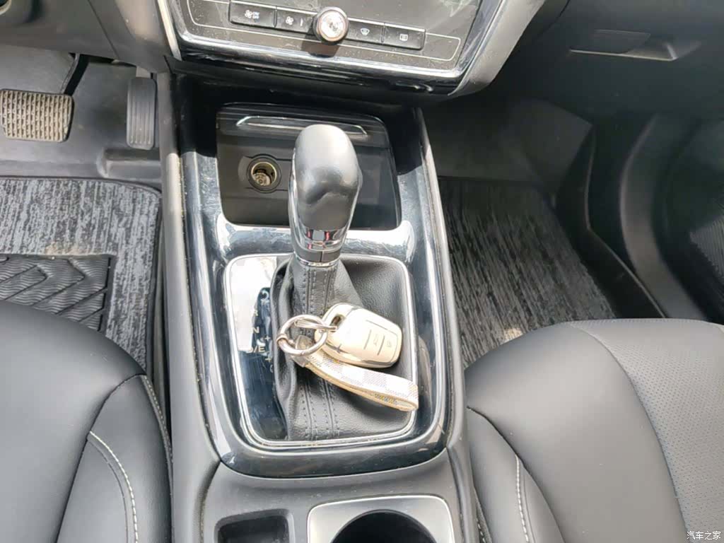 Roewe i5, 2021 14