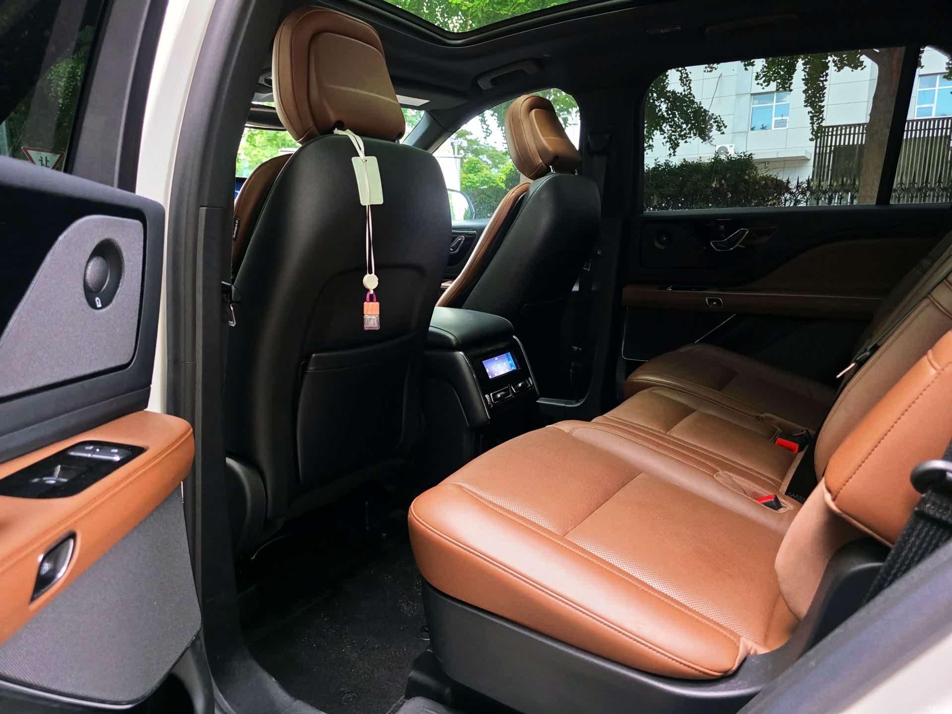 Lincoln Aviator, 2023 11