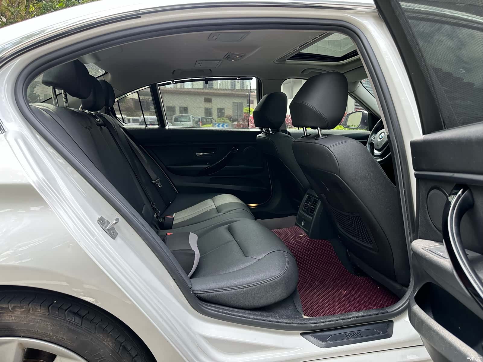 BMW 3 Series, 2017 23