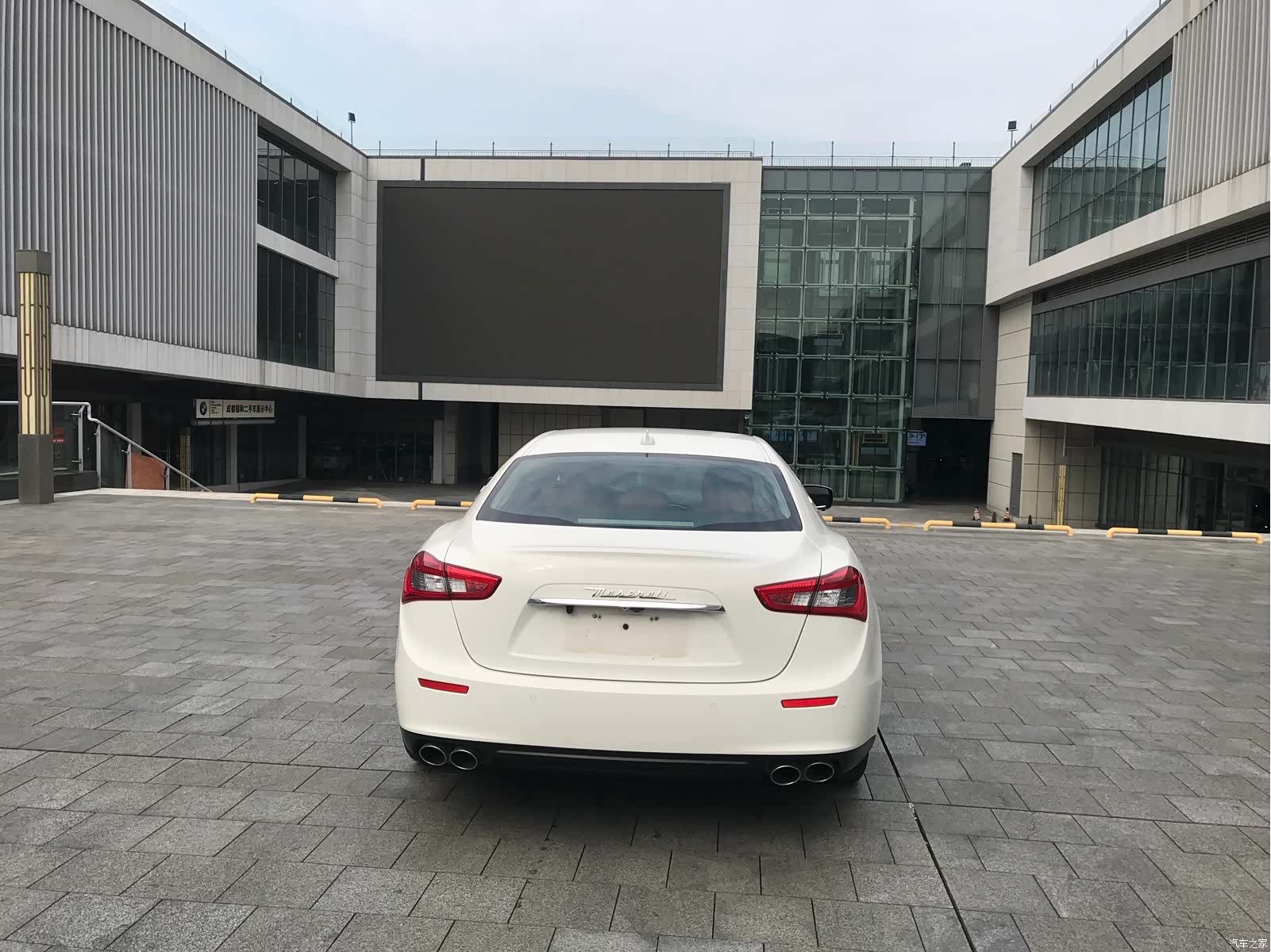 Maserati Ghibli, 2013 9