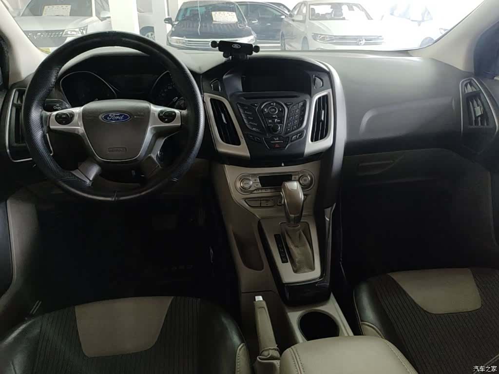 Ford Focus, 2015 10