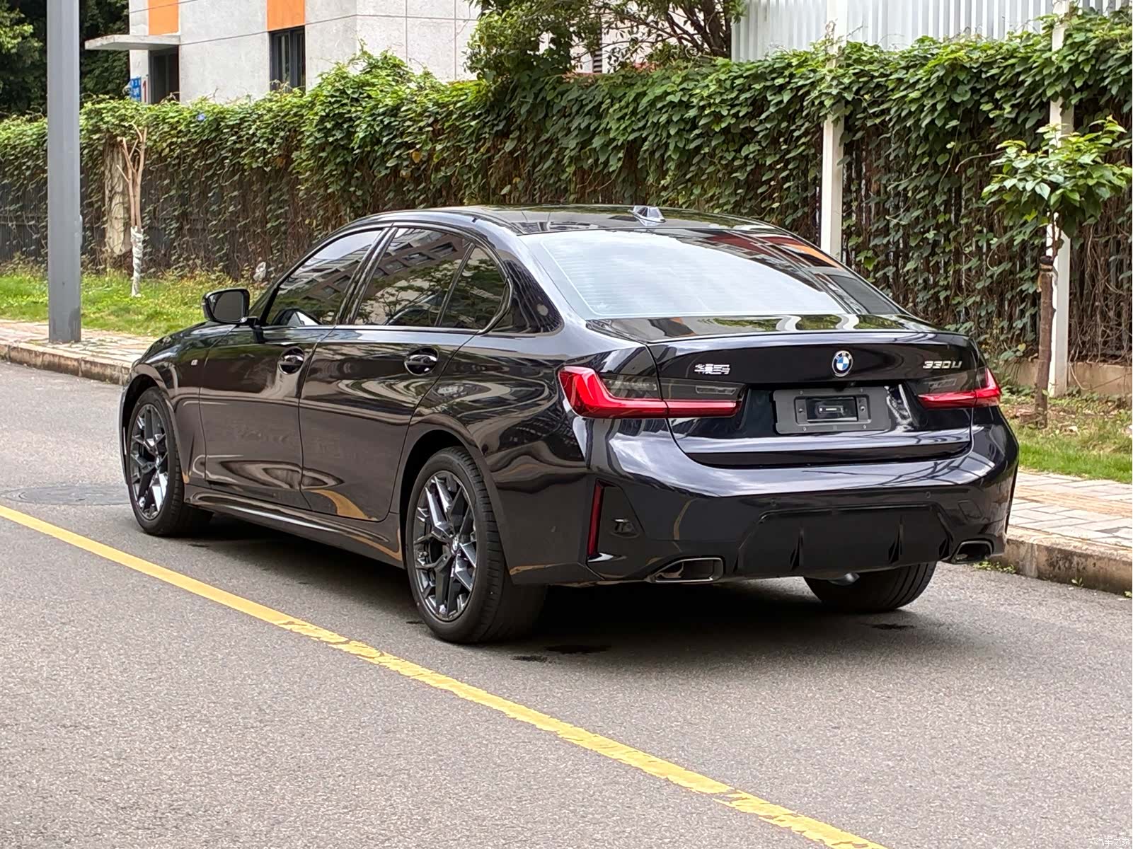 BMW 3 Series, 2026 16
