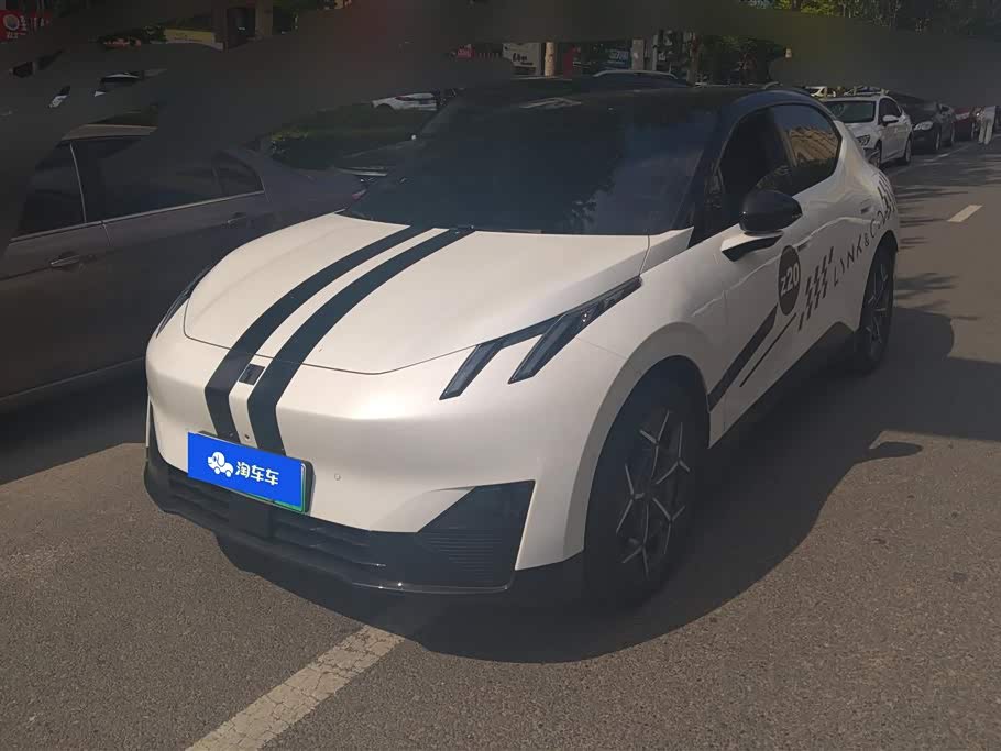 Lynk & Co Z20