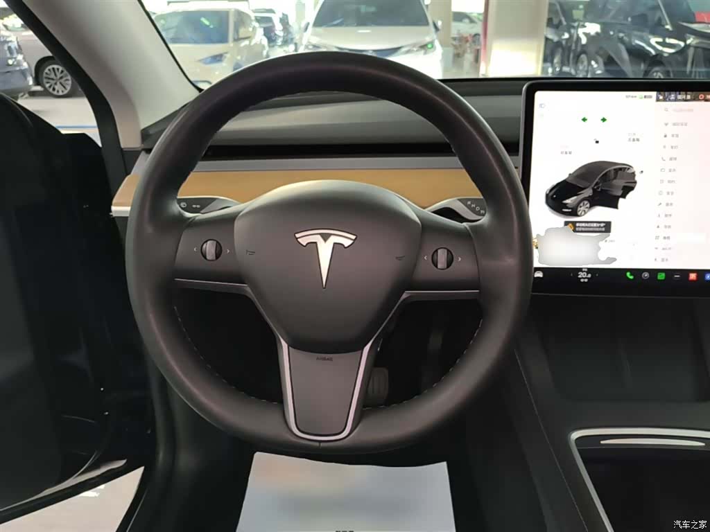 Tesla Model Y, 2022 11