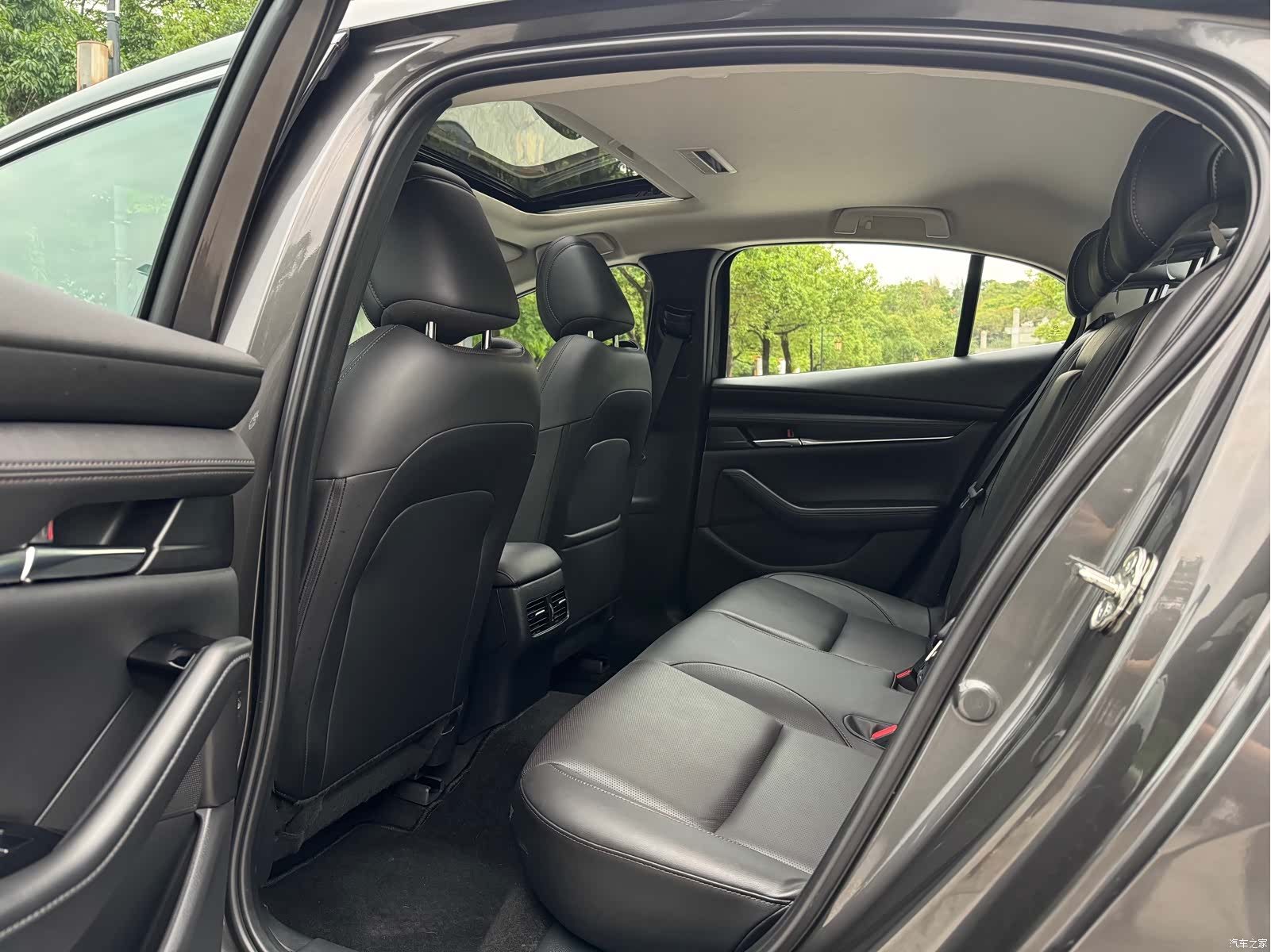 Mazda Mazda3, 2024 все фото