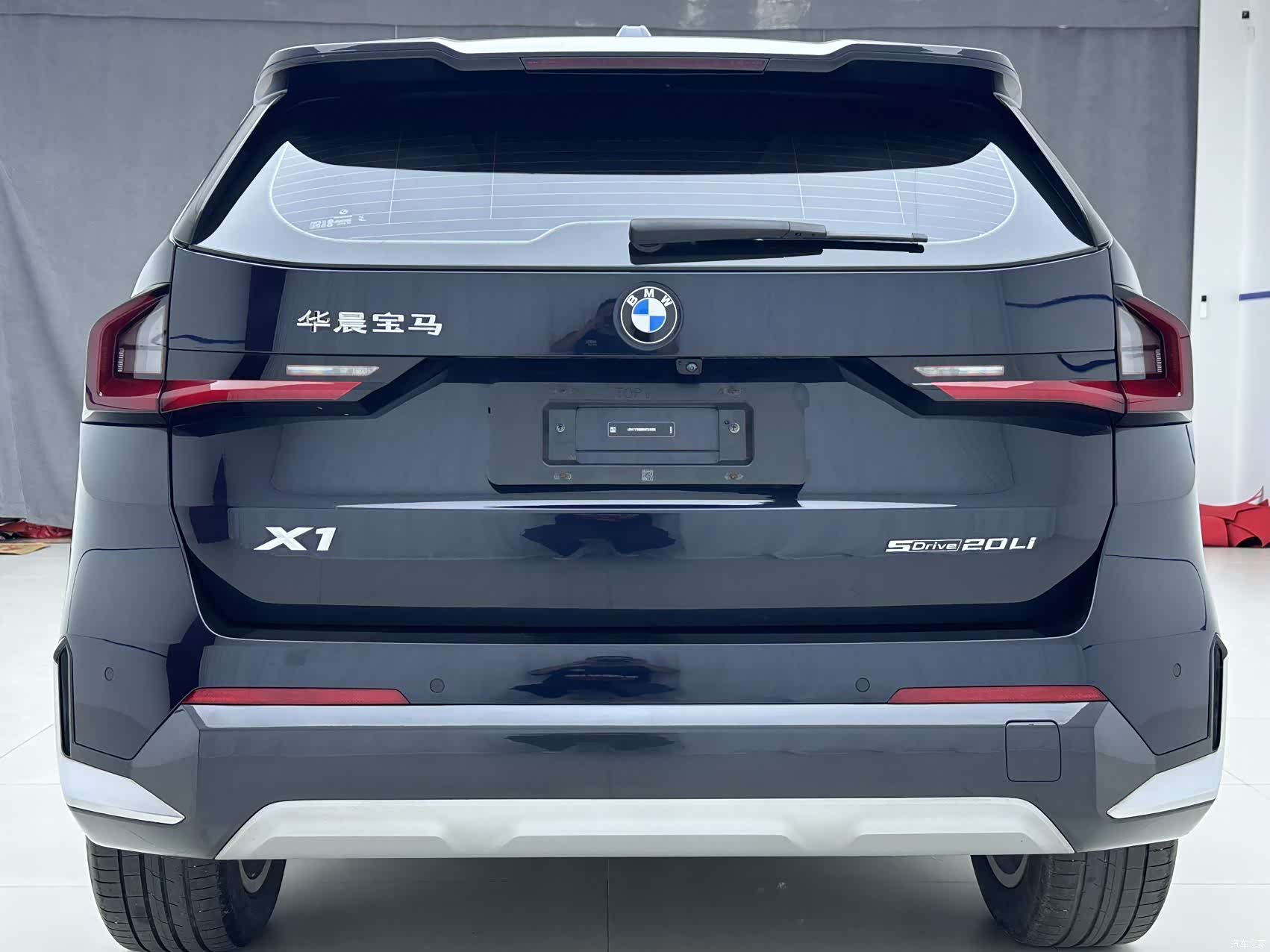 BMW X1, 2023 все фото