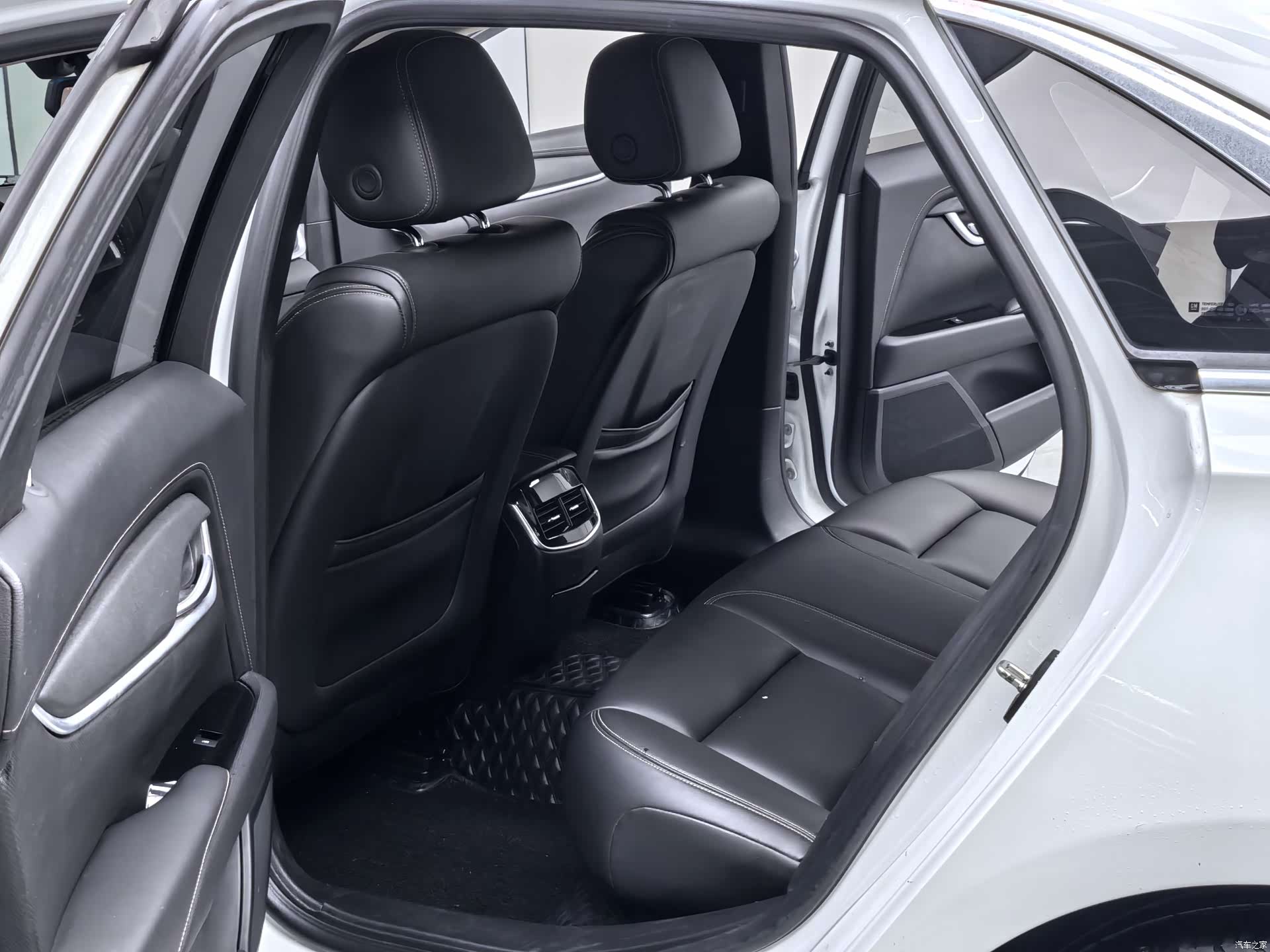 Cadillac XTS, 2019 8