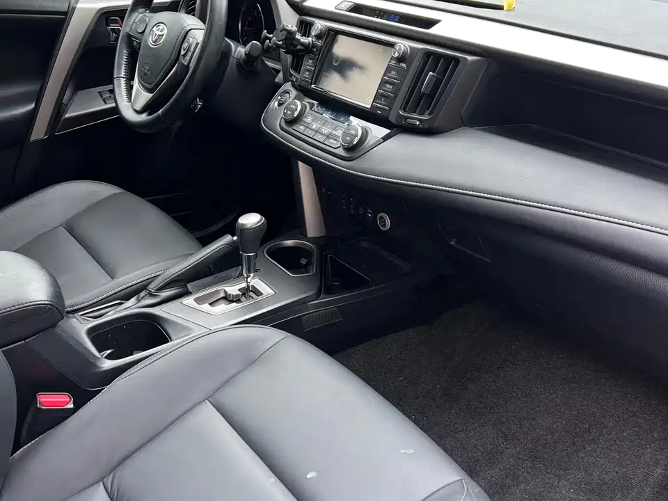 Toyota RAV4 Rongfang