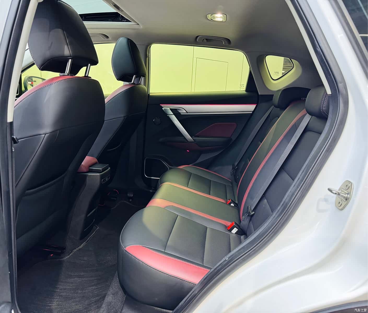 Geely Coolray, 2021 10