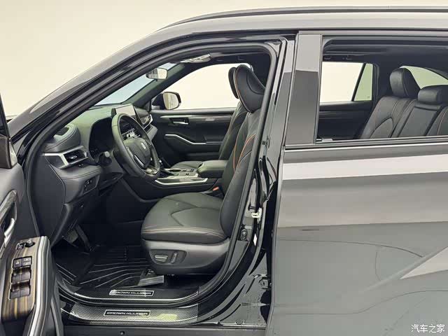 Toyota Crown, 2025 6