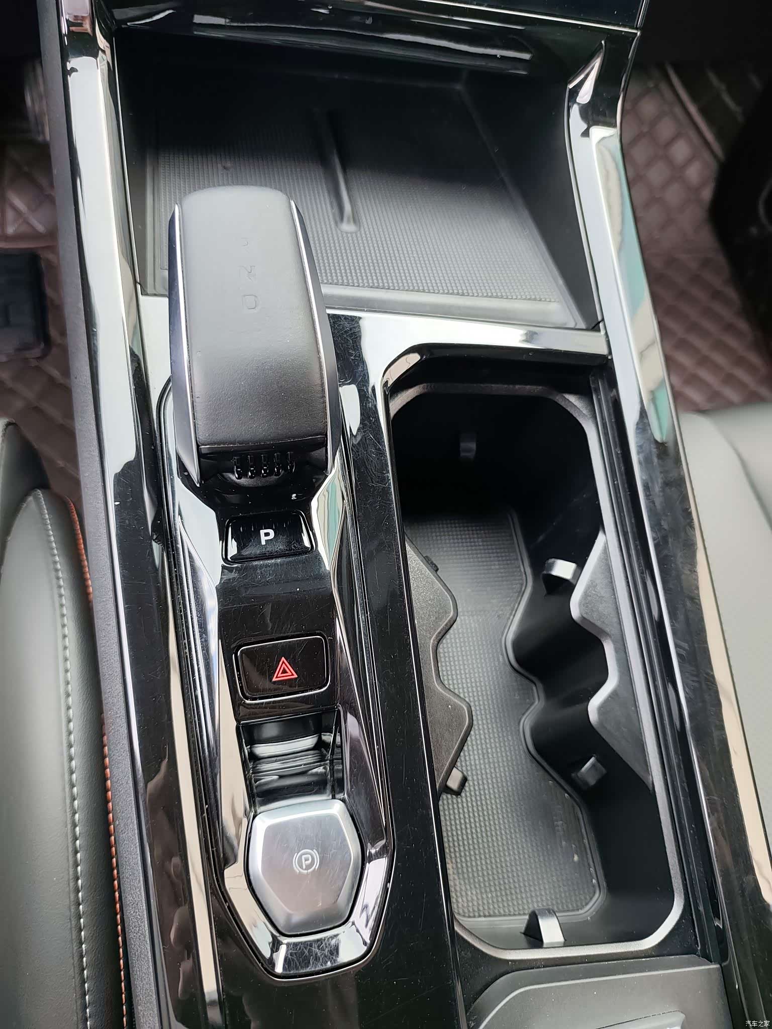 Geely Boyue, 2023 13