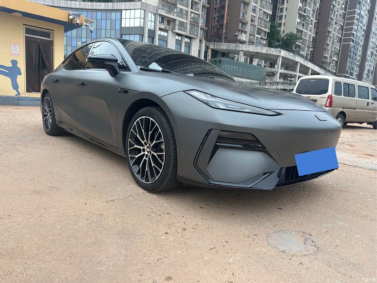 Geely E8, 2024 3