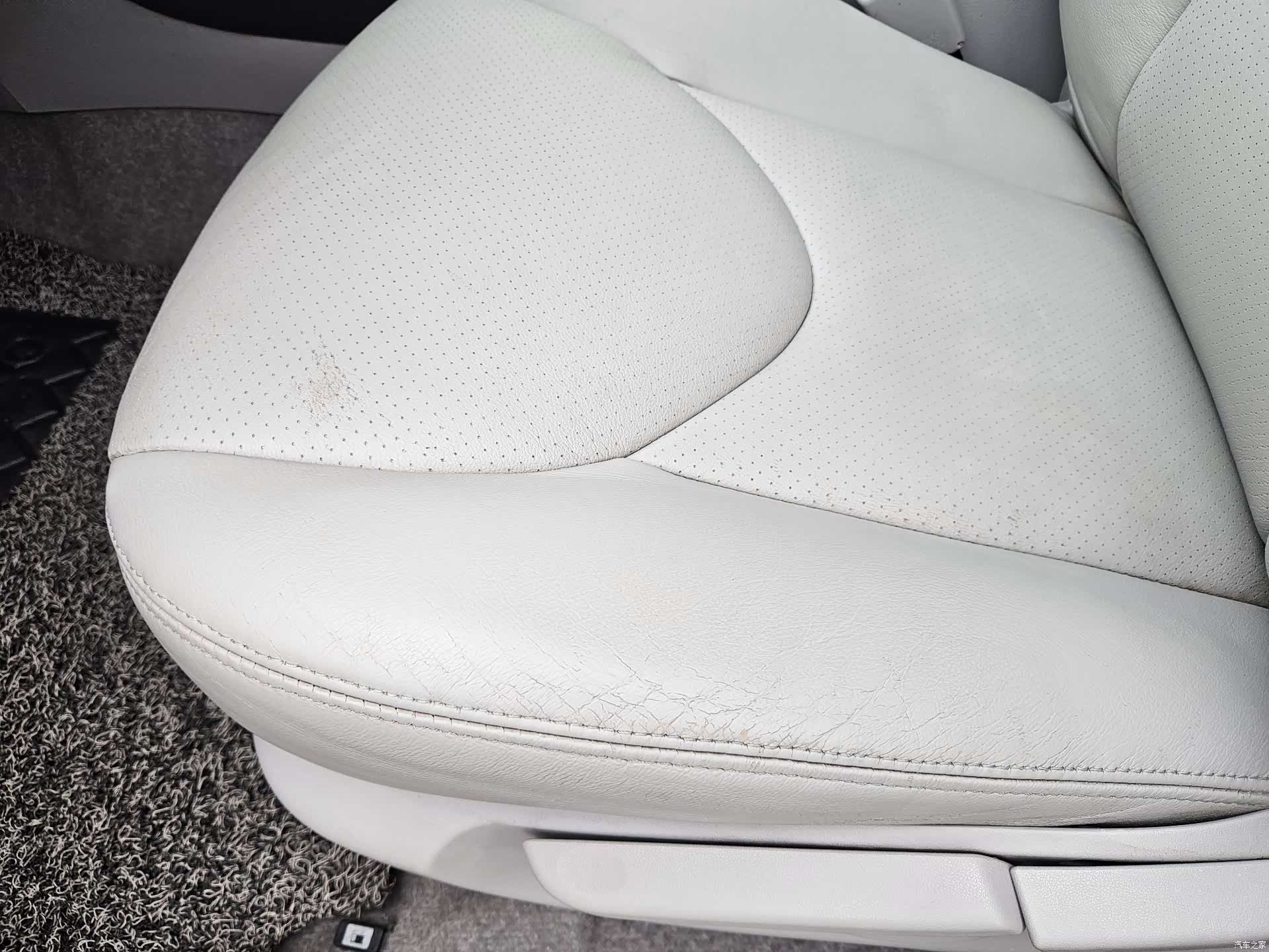 Toyota RAV4, 2011 7