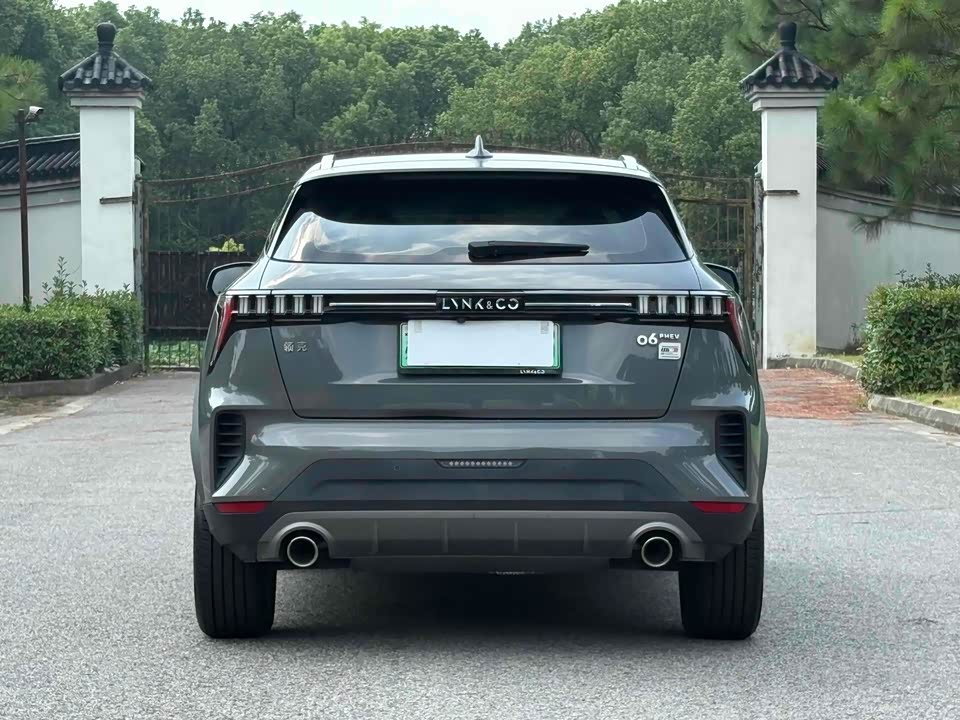 Lynk & Co 06 EM-P